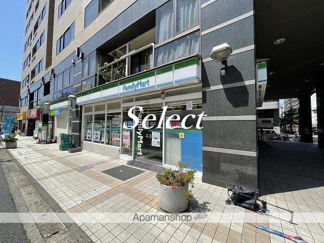コンビニ　ファミリーマート（コンビニ）まで177m