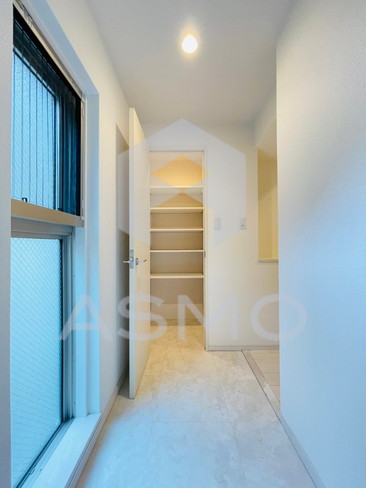 玄関　同マンション別部屋　参考写真