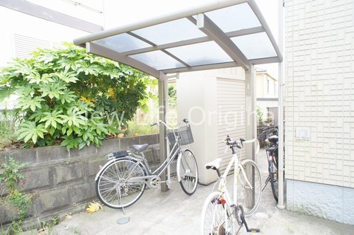 その他共有部分　大切な自転車を雨から守る屋根付きサイクルポート付きです☆
