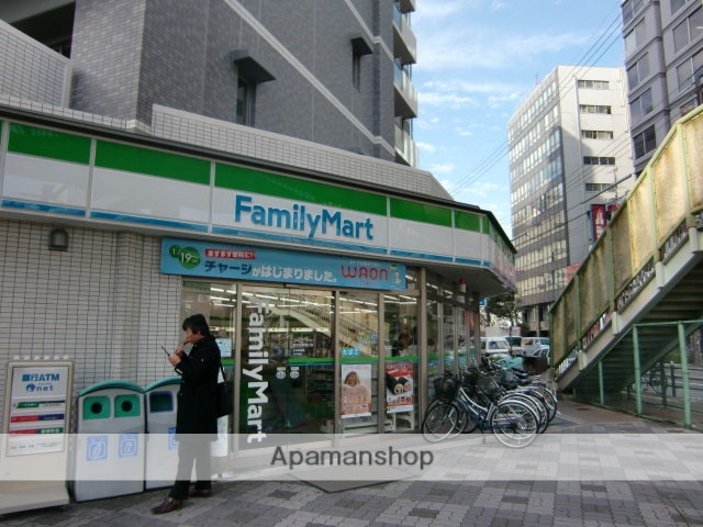 コンビニ　ファミリーマート（コンビニ）まで297m