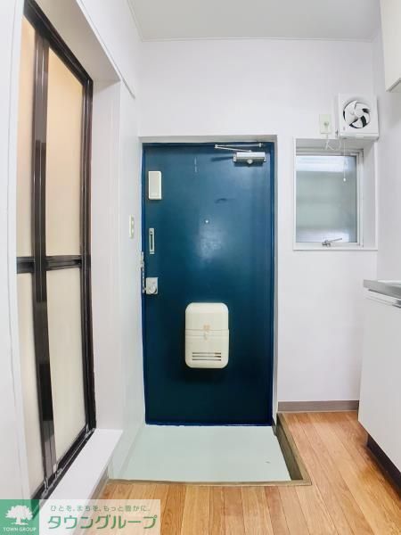 玄関　お部屋探しは株式会社　タウンハウジング　までお気軽にお問合…