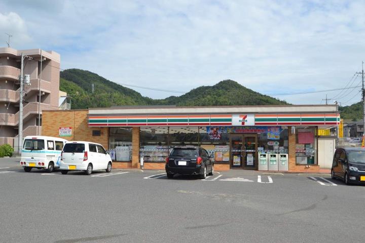 コンビニ　セブンイレブン　東広島駅前店（コンビニ）まで350m