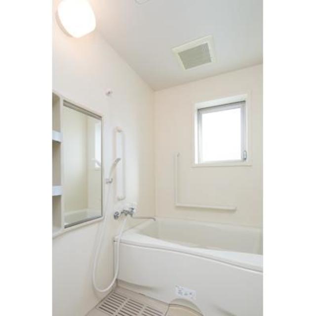 バス・シャワールーム　※写真は同タイプ住戸です。