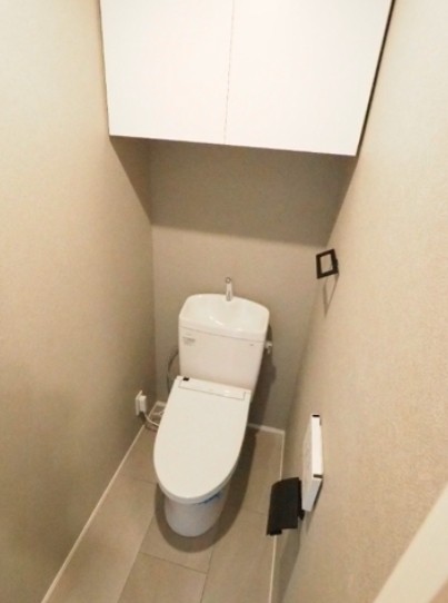 トイレ　※同間取り参考写真