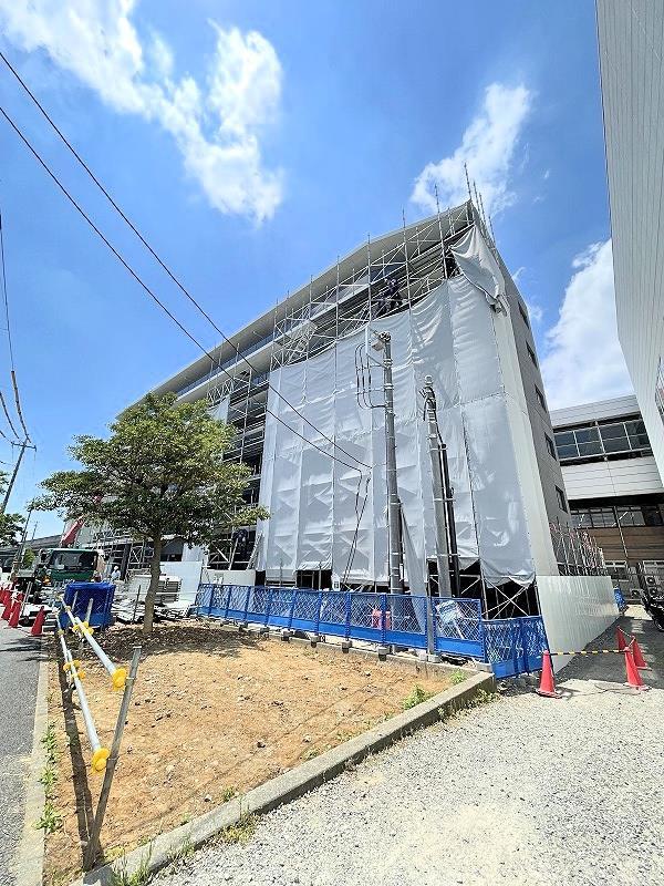 建物外観　建設中
