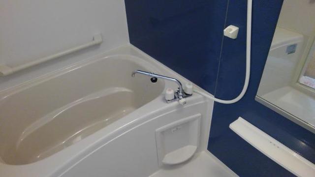 バス・シャワールーム　シャワー・追い焚き給湯