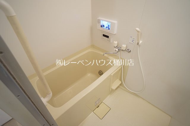 バス・シャワールーム　レーベンハウス桶川店へ　048-787-5511