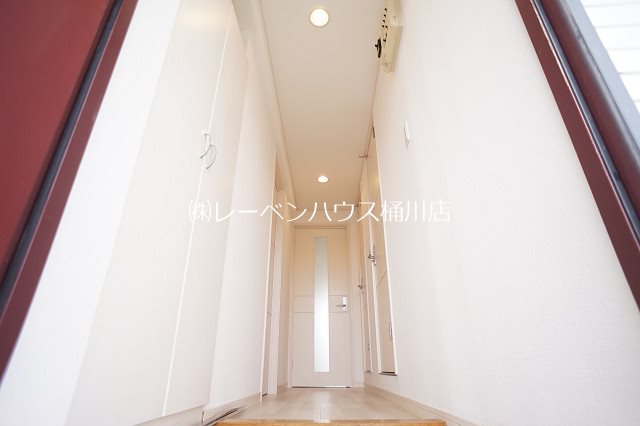 玄関　レーベンハウス桶川店へ　048-787-5511