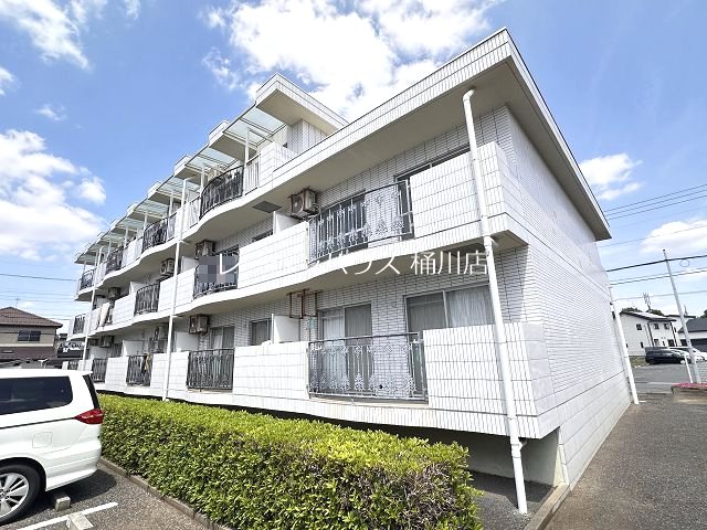 建物外観　レーベンハウス桶川店へ　048-787-5511