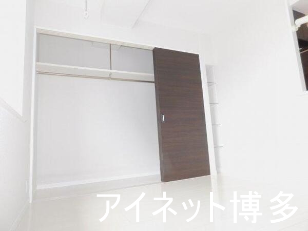 収納　かさばりやすいお洋服もたっぷり収納可能です