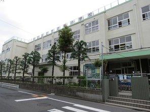 小学校　足立区立竹の塚小学校（小学校）まで384m