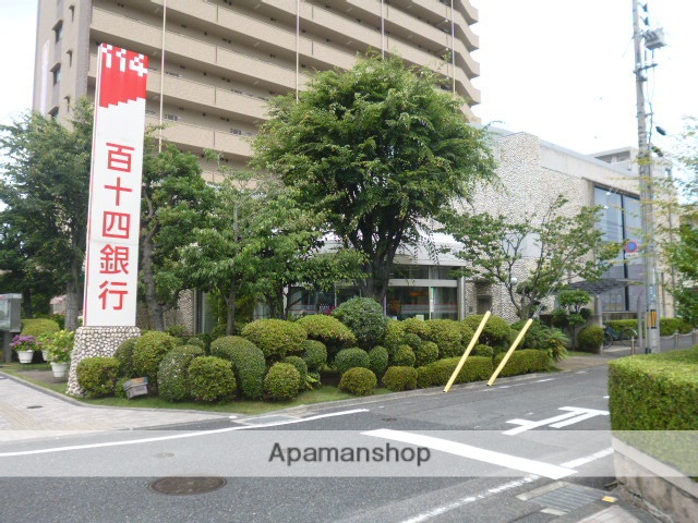 銀行　百十四銀行岡山駅西口支店（銀行）まで324m