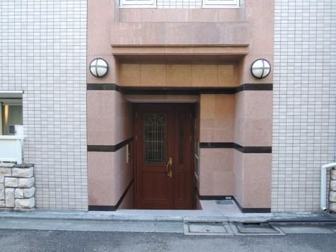 エントランス　ゆとりのあるエントランスです☆