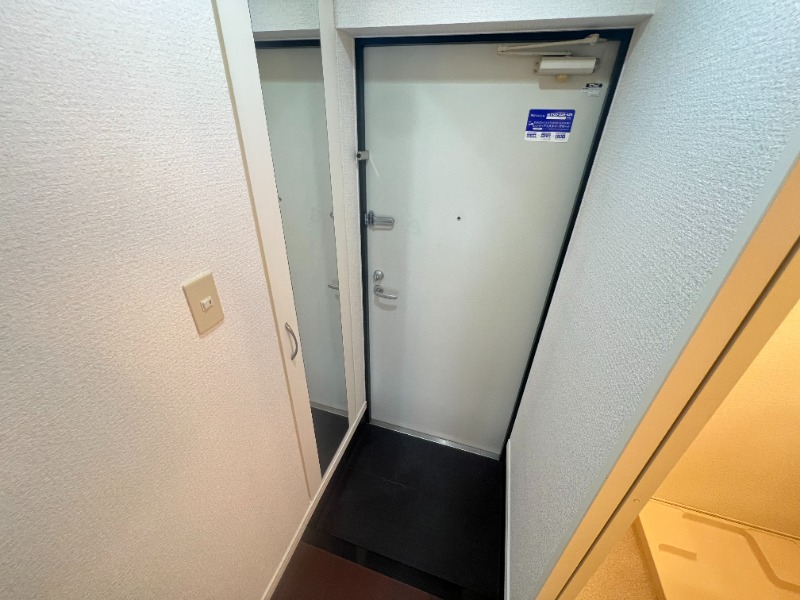 玄関　１４０７号室写真