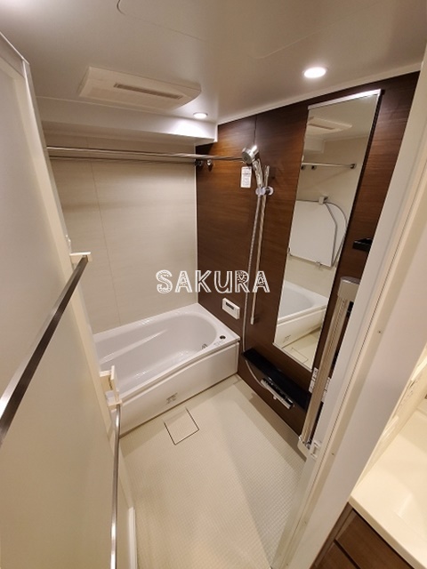 バス・シャワールーム　嬉しい追い焚き・浴室乾燥機付き♪