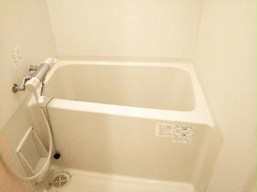 バス・シャワールーム　バス・トイレ別です。同タイプの写真です。