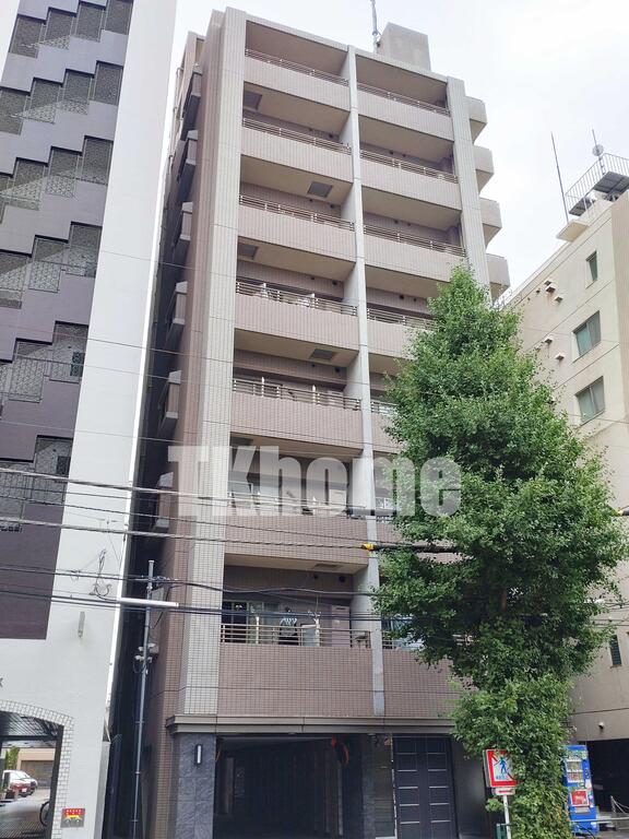 建物外観　スーパー徒歩１分の好立地