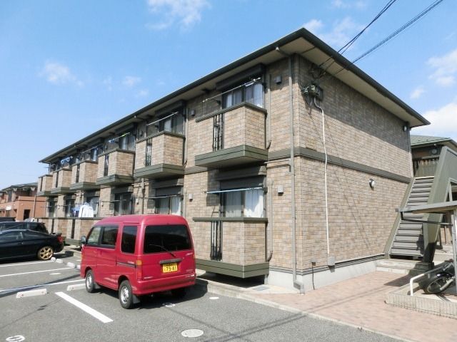 建物外観　日当りの良いアパートですね。