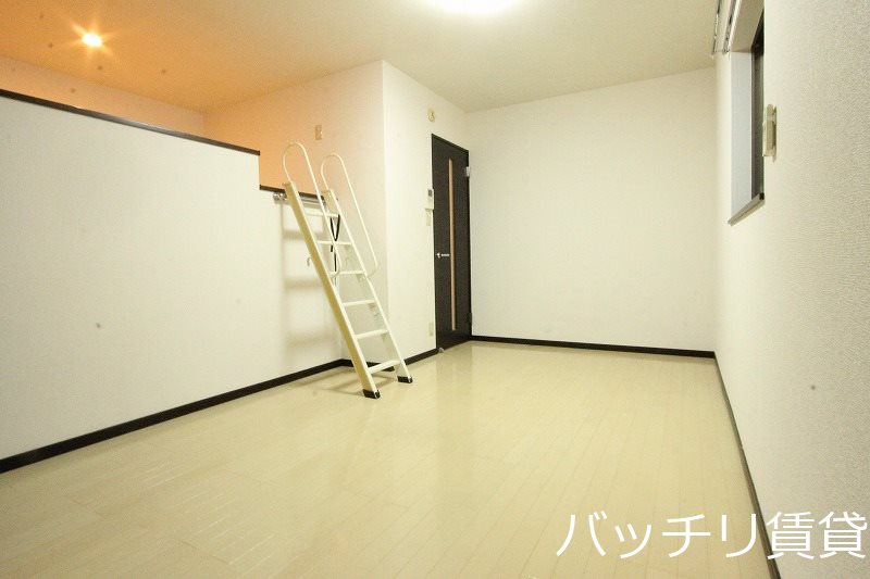 居室・リビング　同型イメージの為、現状を優先致します。