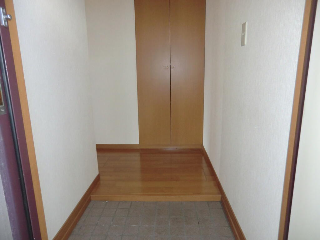 玄関　玄関内部