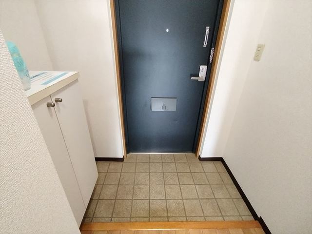 玄関　別部屋参考写真です