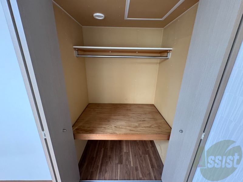 収納　寝室の収納です。部屋がすっきり片付きます。