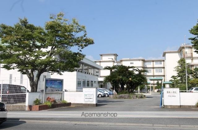 小学校　前原小学校（小学校）まで622m