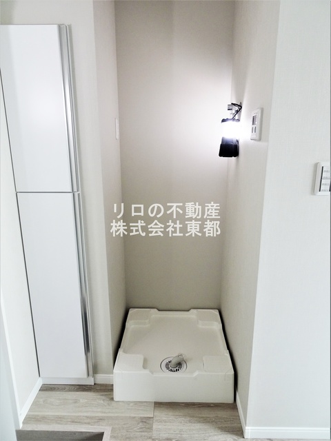 その他　洗濯機置き場は室内にあるので雨に濡れる心配はありません。