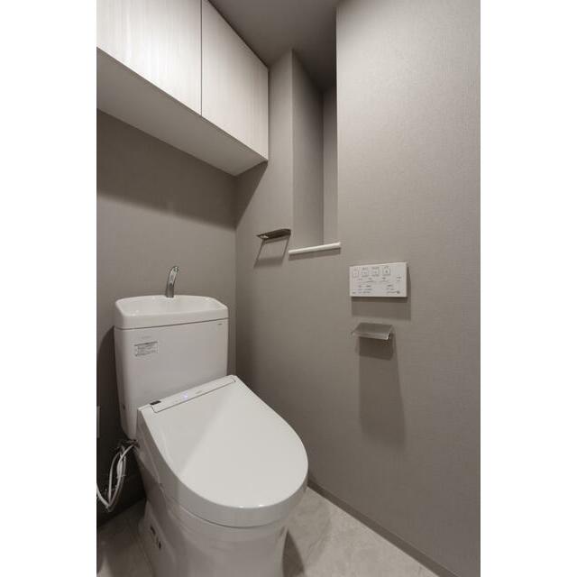 トイレ　※写真は同タイプ住戸です。
