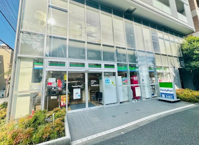 コンビニ　ファミリーマート南浦和駅西口店（コンビニ）まで203m