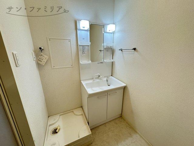 洗面設備　同物件別部屋写真