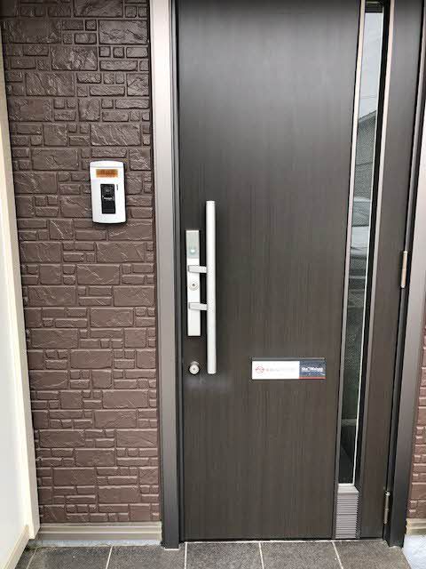 玄関　モニターホン