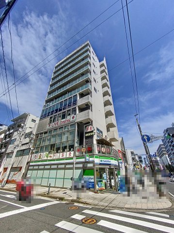 建物外観　「桜木町駅徒歩9分のマンションです」