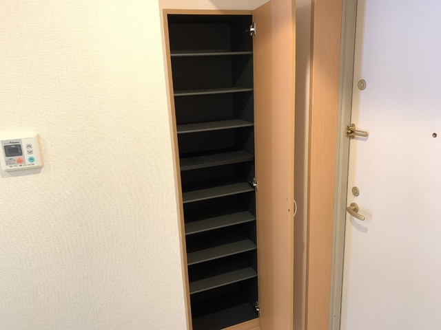 収納　シューズボックス