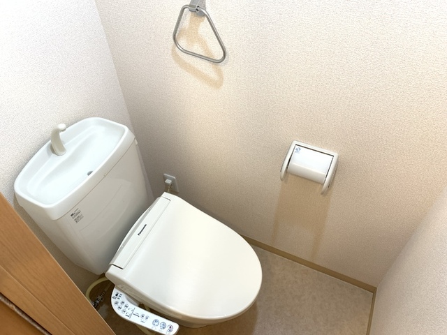 トイレ　温水洗浄暖房便座