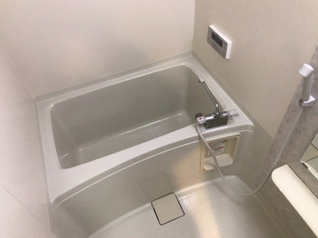 バス・シャワールーム　追い炊き・浴室乾燥完備の綺麗な浴室♪