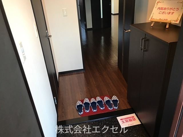 玄関　シューズボックス付きの綺麗な玄関♪
