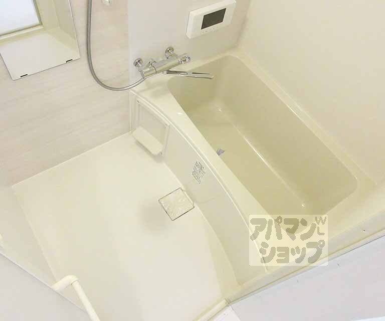 バス・シャワールーム　ピカピカお風呂！