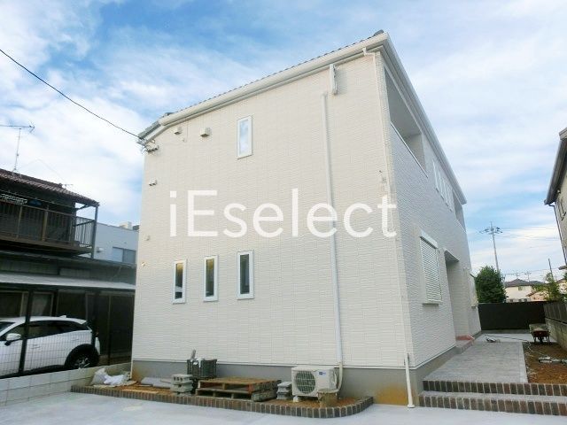 建物外観　2023年9月完成、都市ガス、インターネット無料