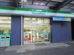コンビニ　ファミリーマート勝どき三丁目店（コンビニ）まで229m