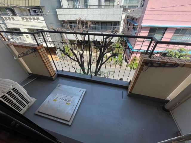 バルコニー　ライオンズマンション新宿原町