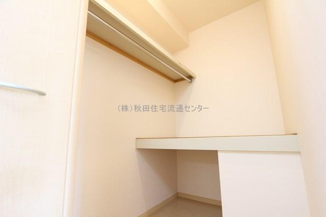 収納　ウォークインクローゼット