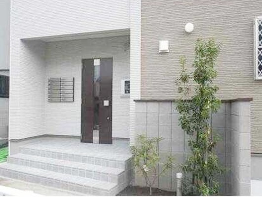 エントランス　【WIC付きでたっぷり収納♪】住環境良好の人気物件！