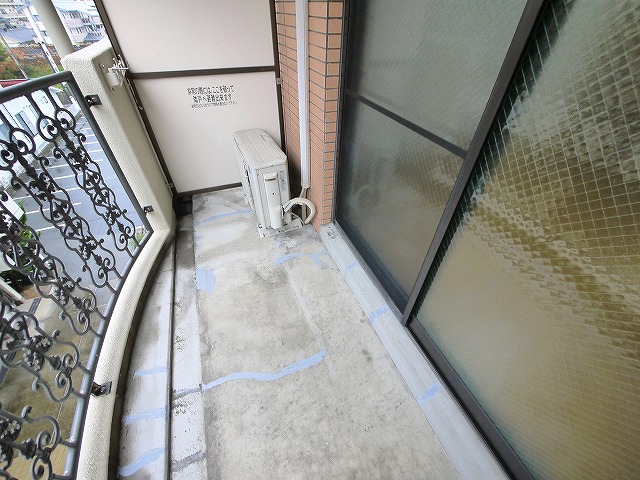 バルコニー　外からの目が気にならないバルコニーで洗濯物が干せます