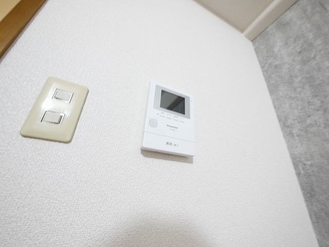 セキュリティ　モニター付きインターホーン