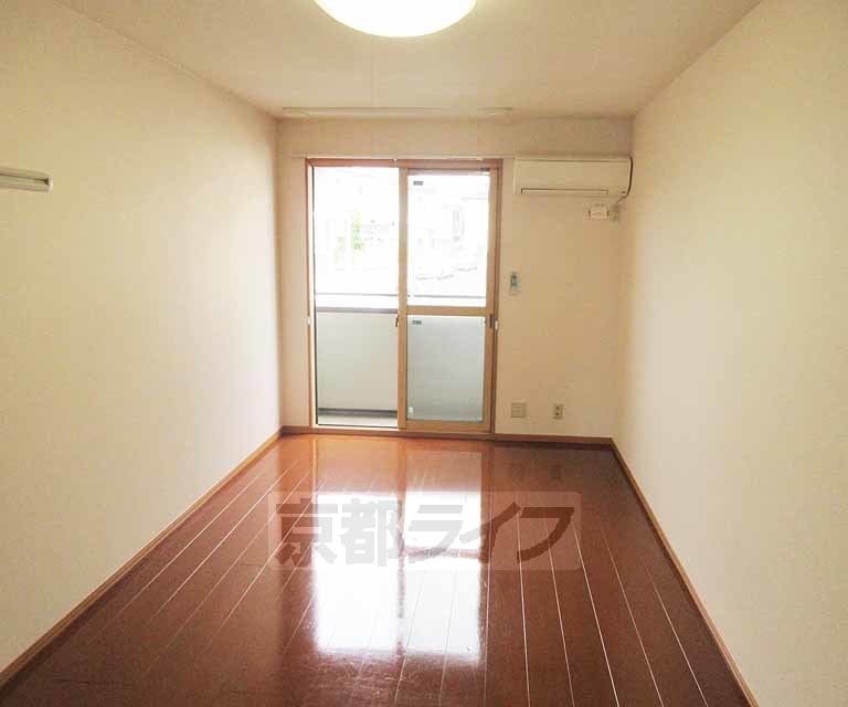 居室・リビング　明るいお部屋です
