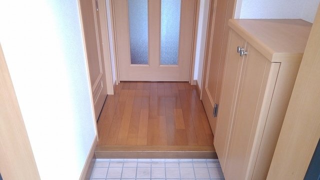 玄関　落ち着いた玄関です
