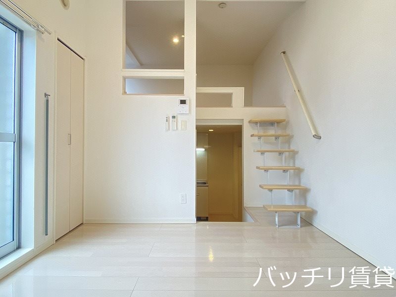 居室・リビング　画像は同型タイプの為現状を優先致します。