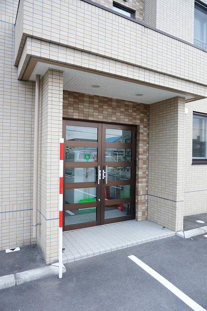 エントランス　エントランス