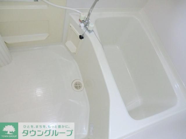 バス・シャワールーム　ゆとりの浴室です